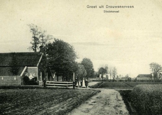 Historisch (foto)boek over het dorp Drouwenerveen